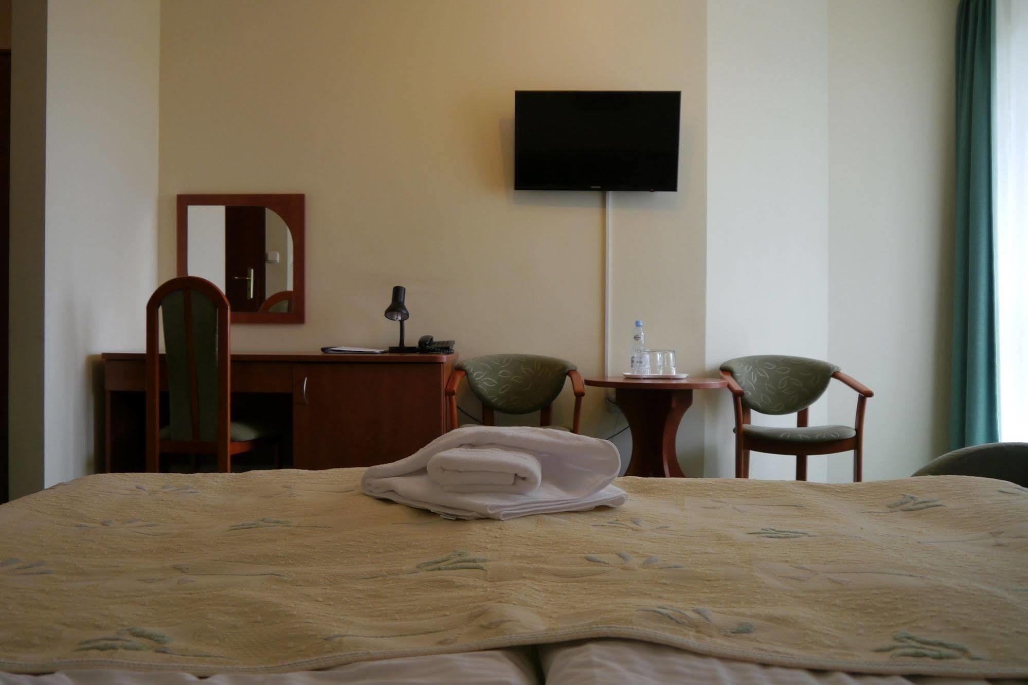 Vestina Wellness & Spa Hotel Мендзыздрое Экстерьер фото